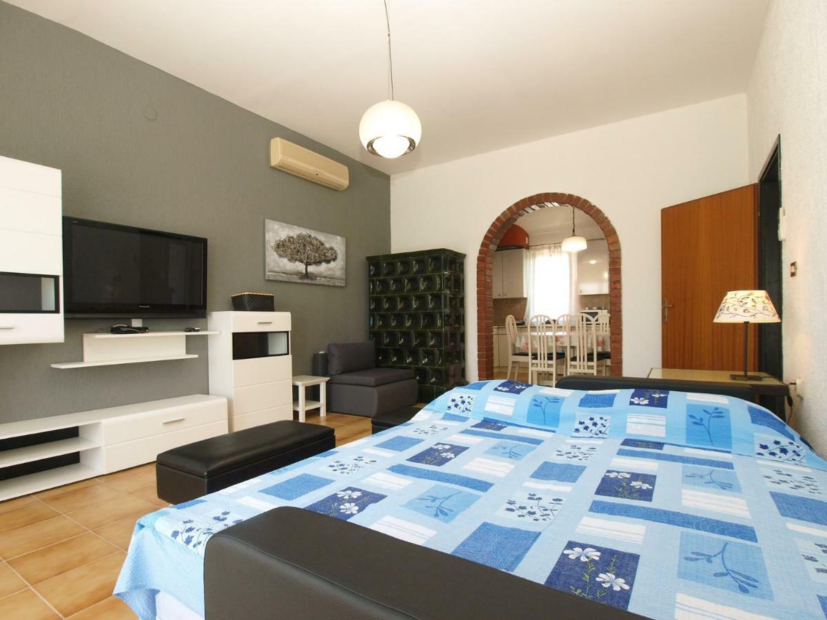 فيلا House Puntizela 747 بولا المظهر الخارجي الصورة